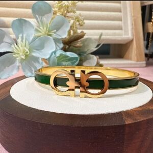 New 18K Gold Plated and Green  Open Bangle Bracelet #C40